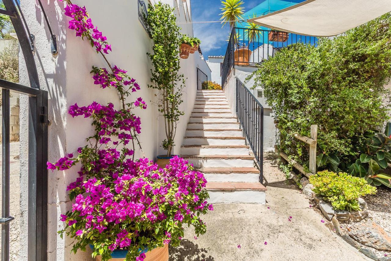 Casa Mundo - 16Th Century Traditional White Village House With Pool Pinos del Valle Exterior photo